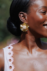 Lola Pearl Flower Earrings - Gold