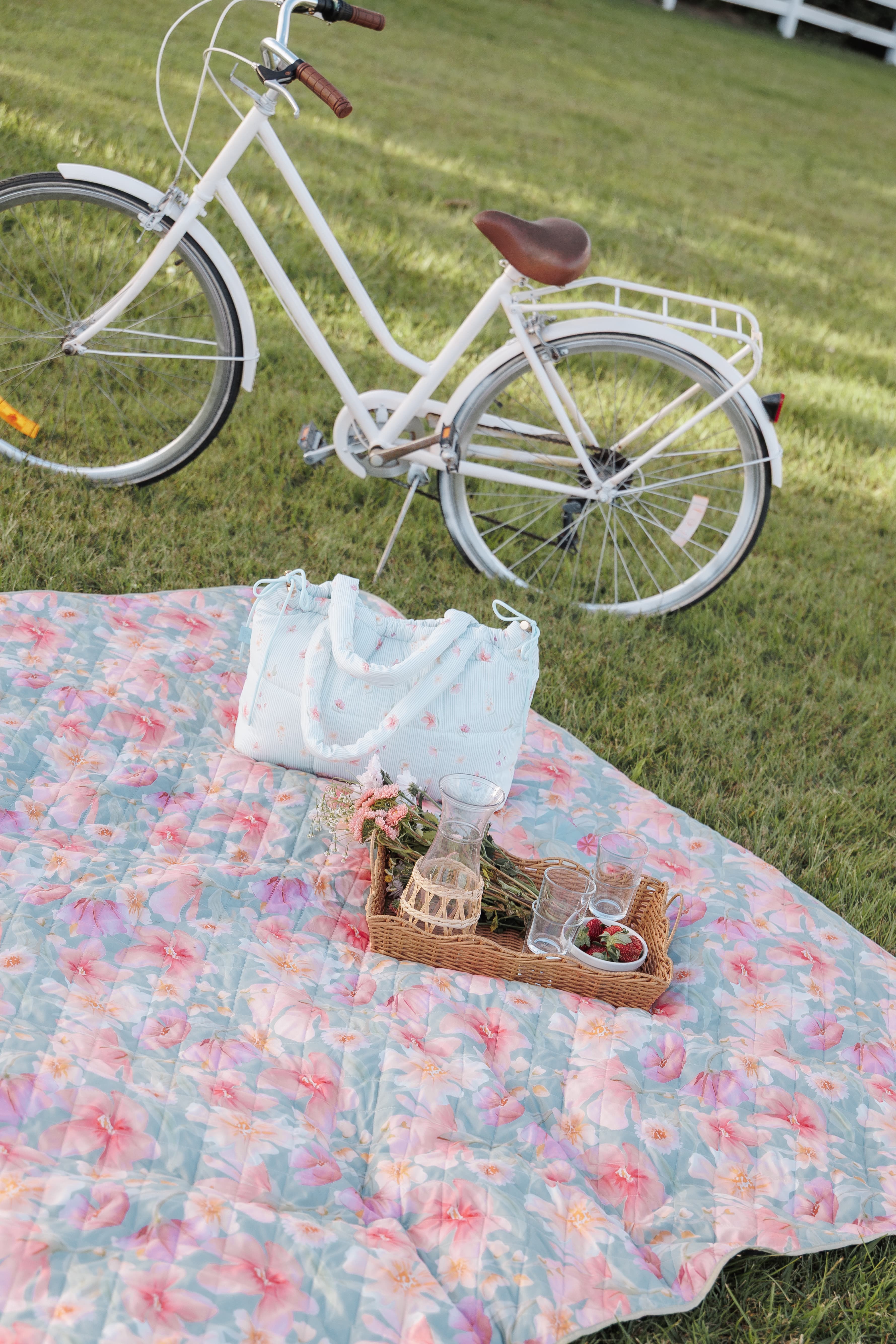 Picnic Rug - Sage Wildflowers