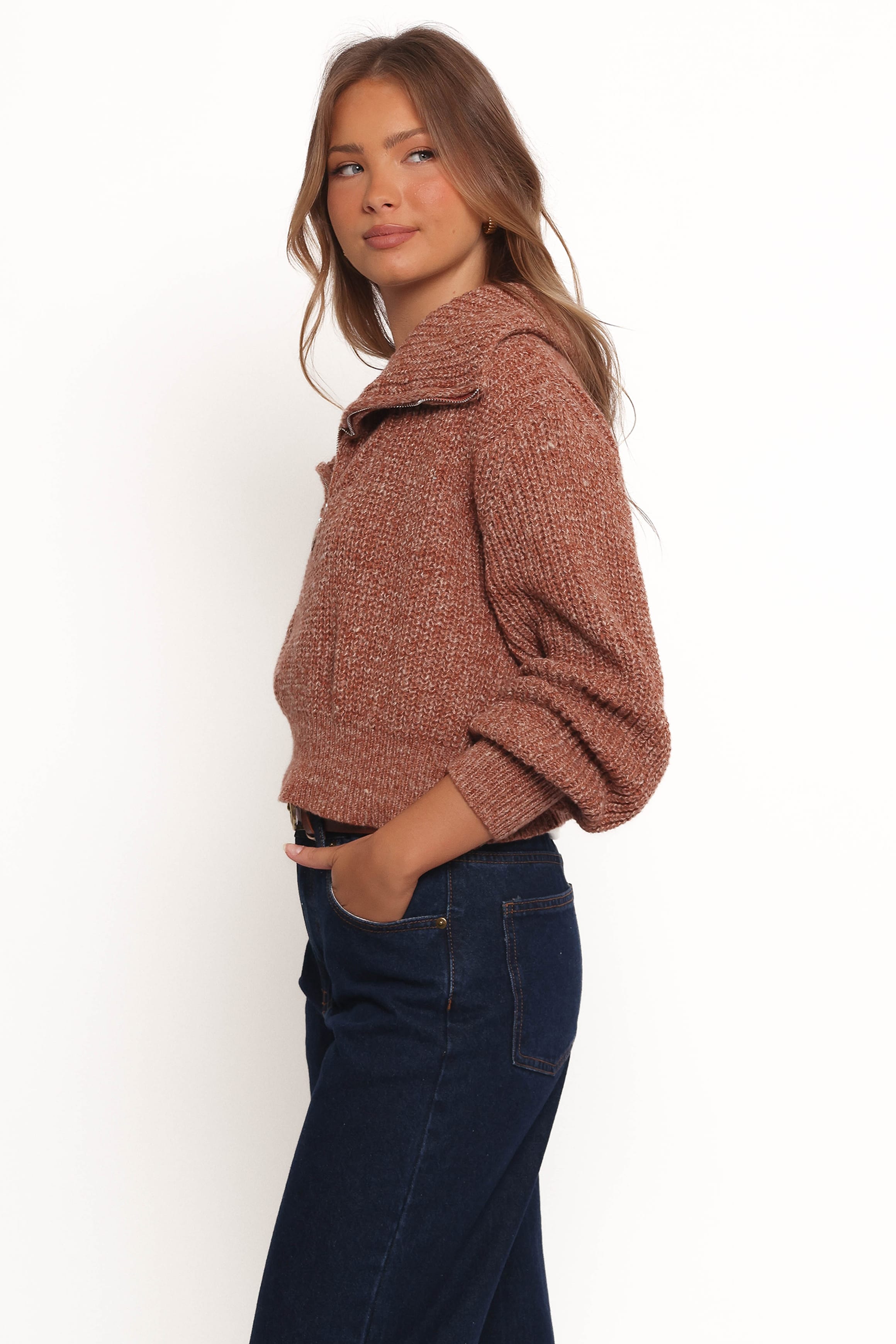 Hallow Collar Quarter Zip Sweater - Brown
