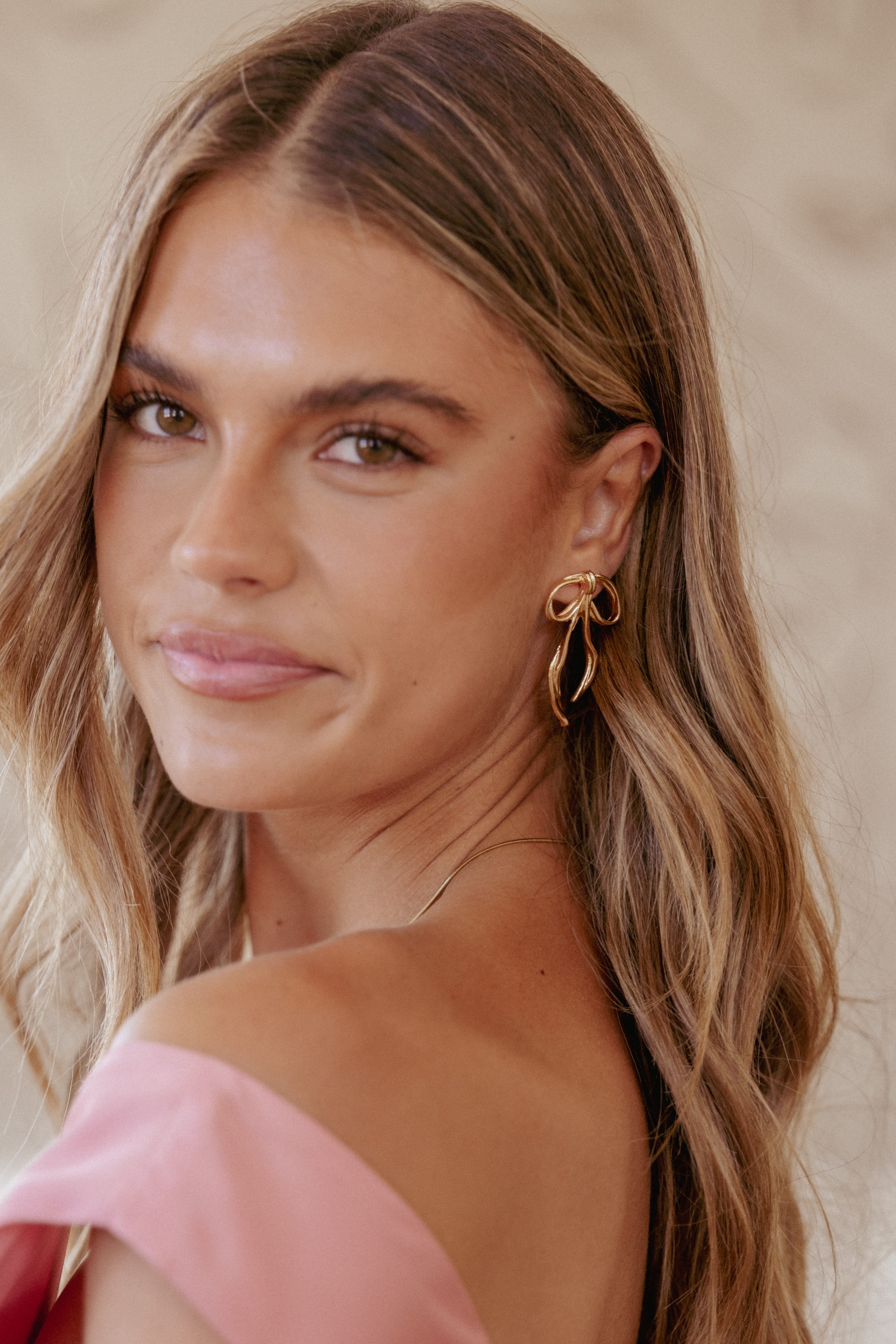 Avery Bow Earrings - Gold