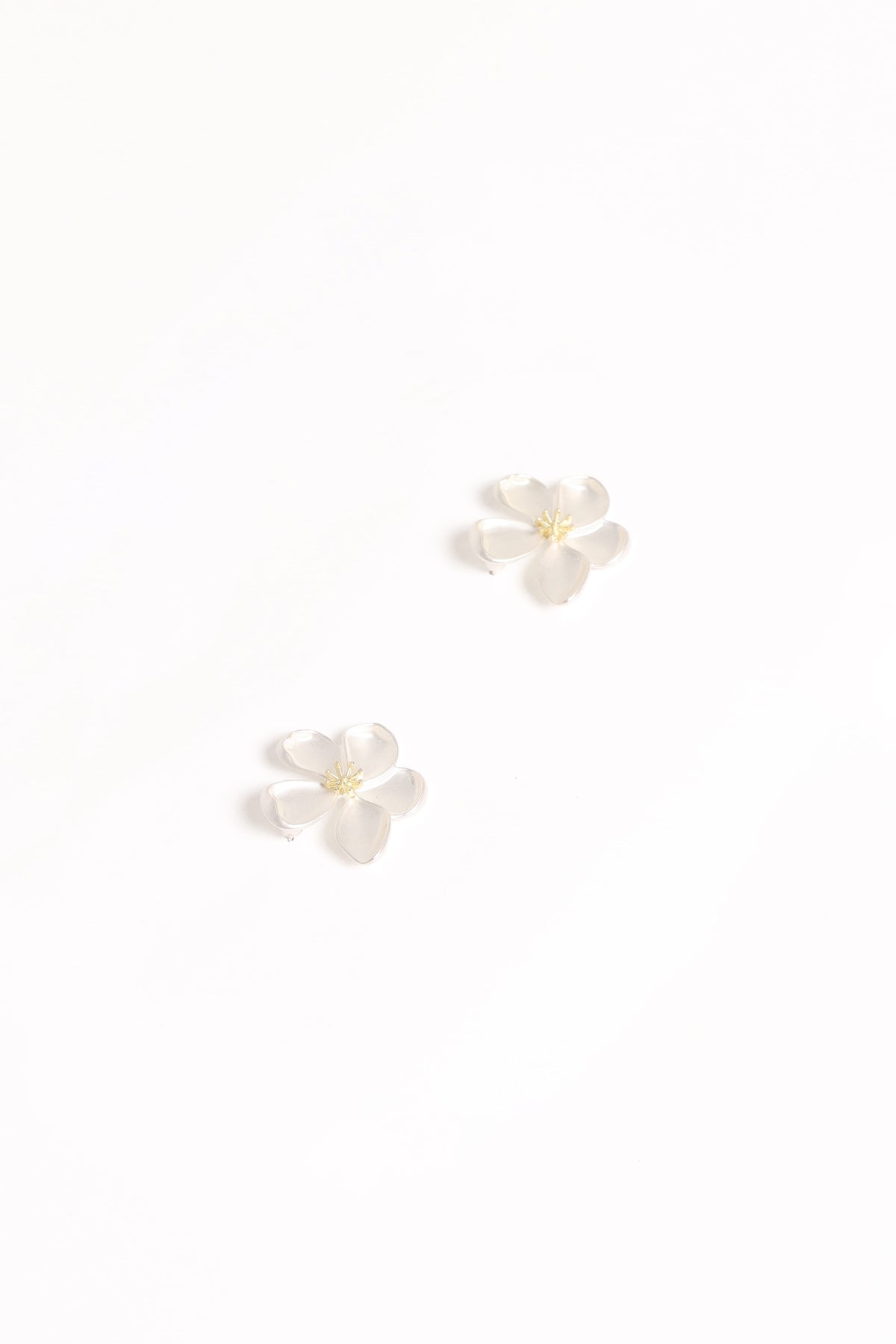 Gisella Flower Earrings - White