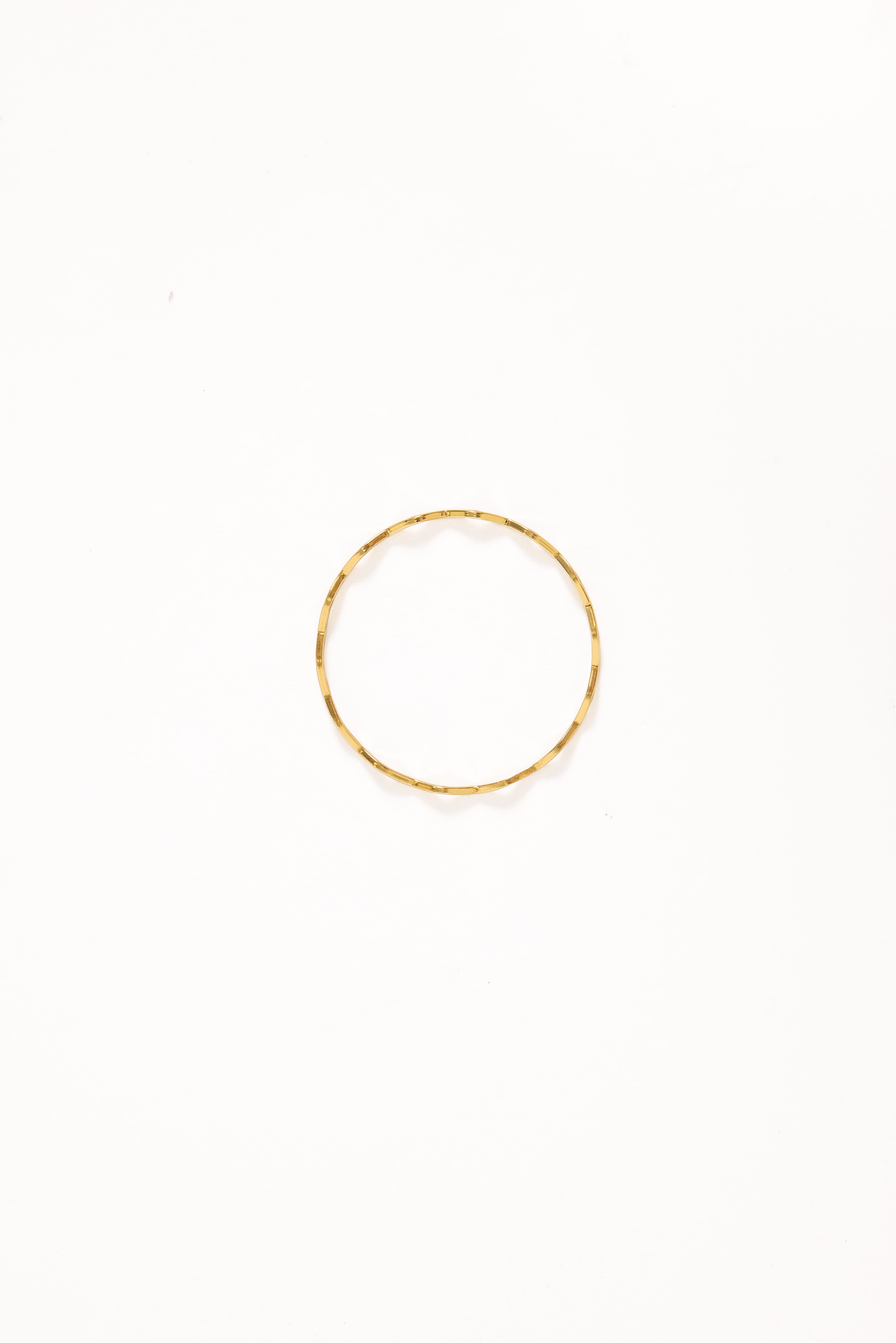 Layla Wave Bangle - Gold