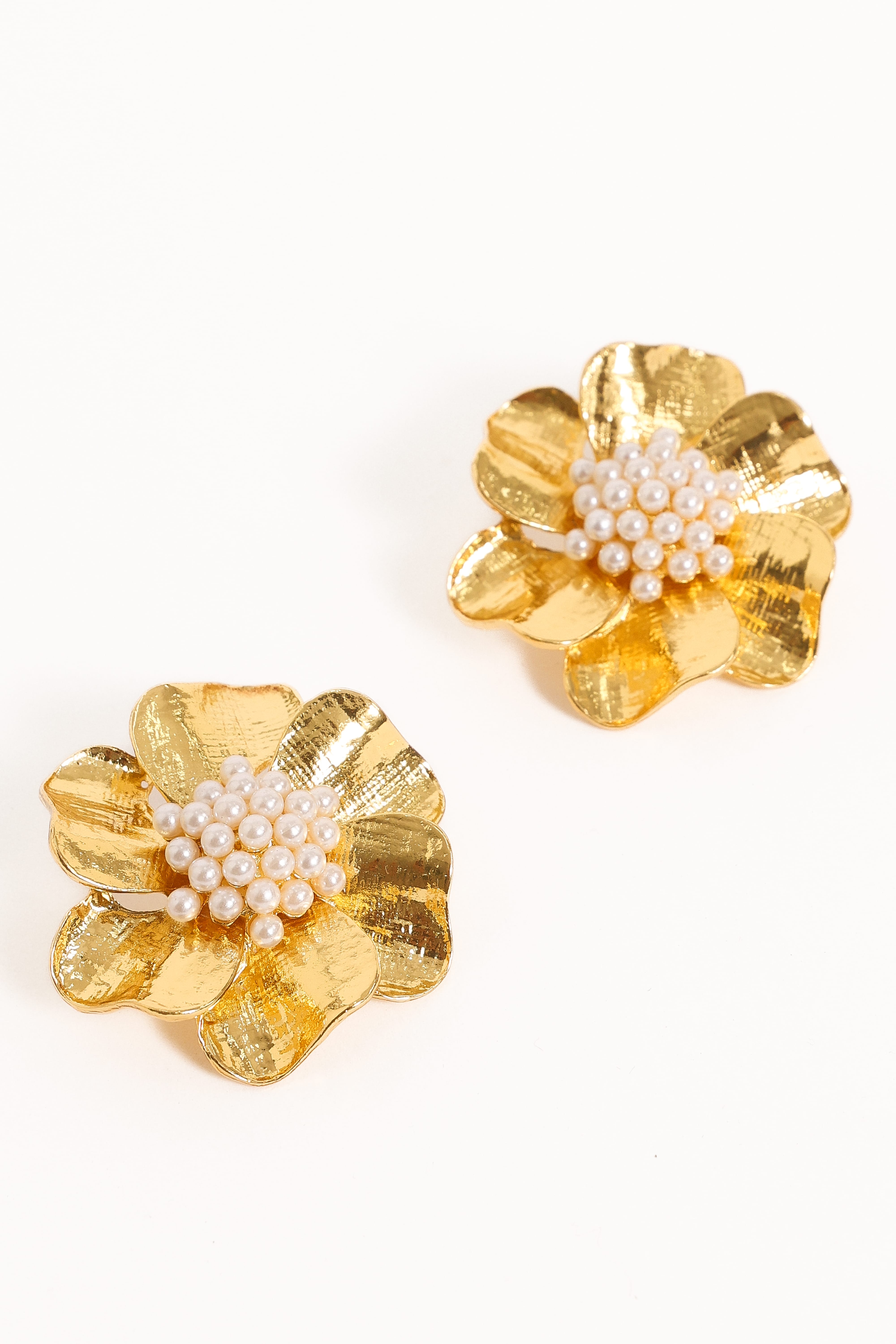 Lola Pearl Flower Earrings - Gold
