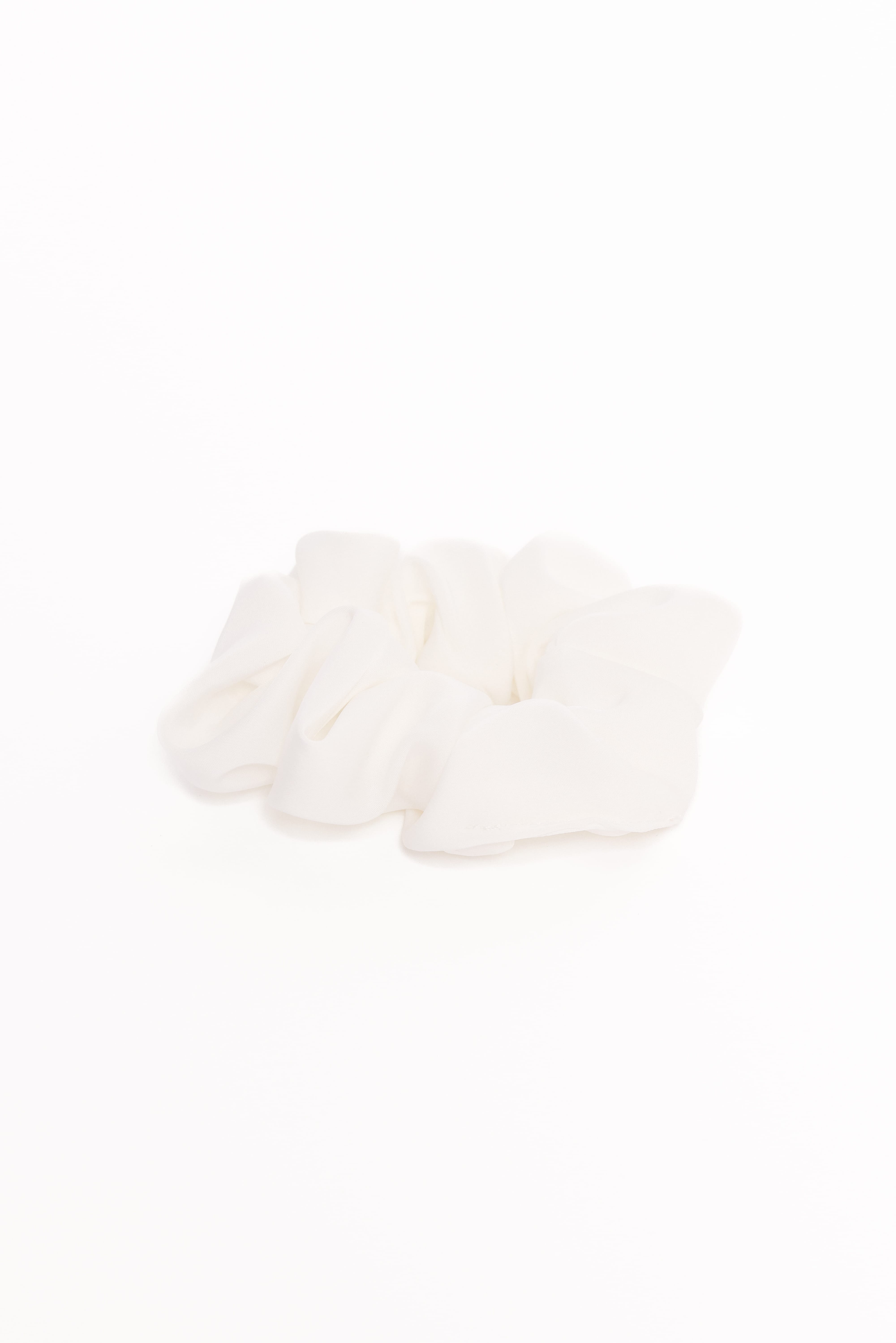 Theodora Scrunchie - White