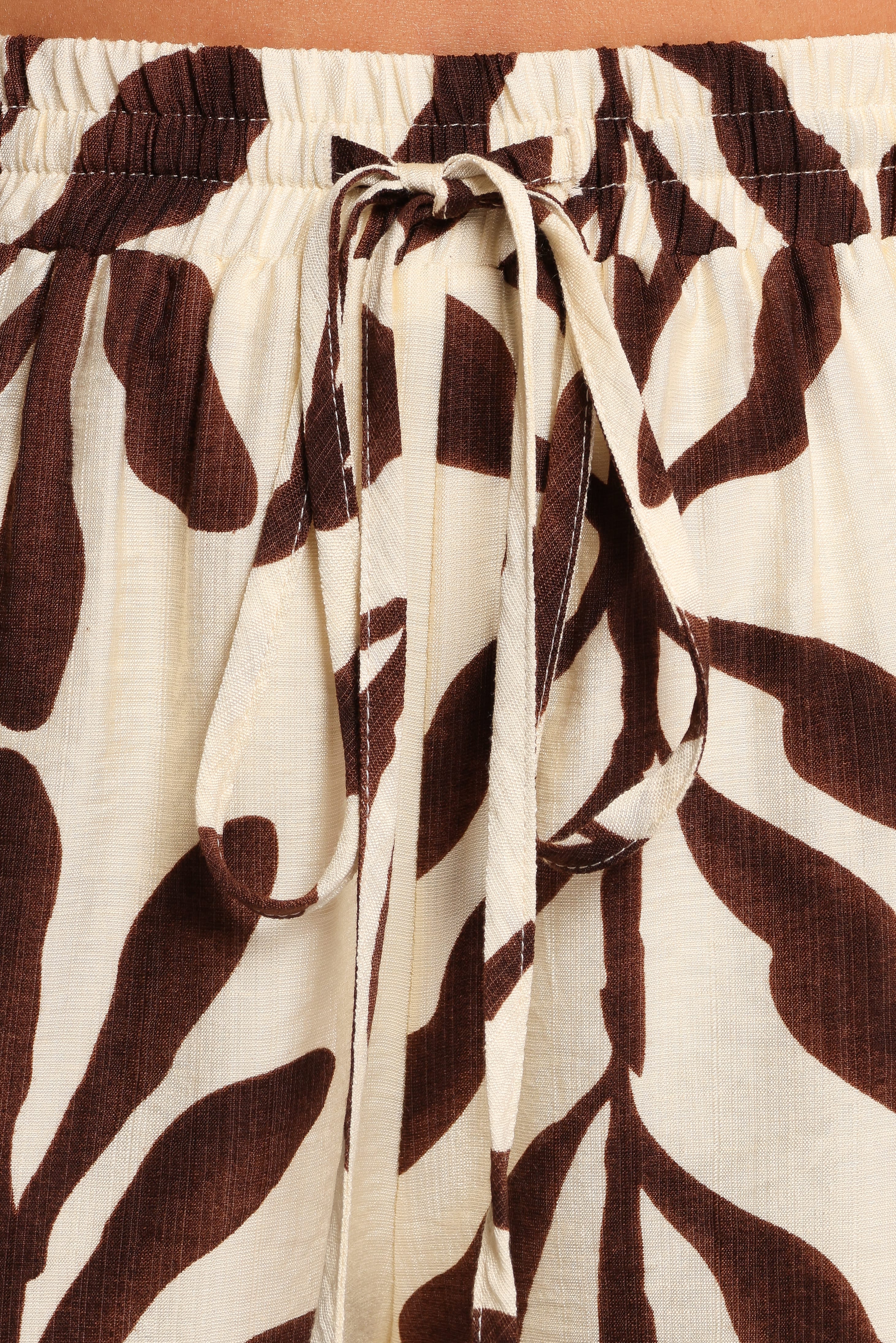 July Shorts - Brown Palm
