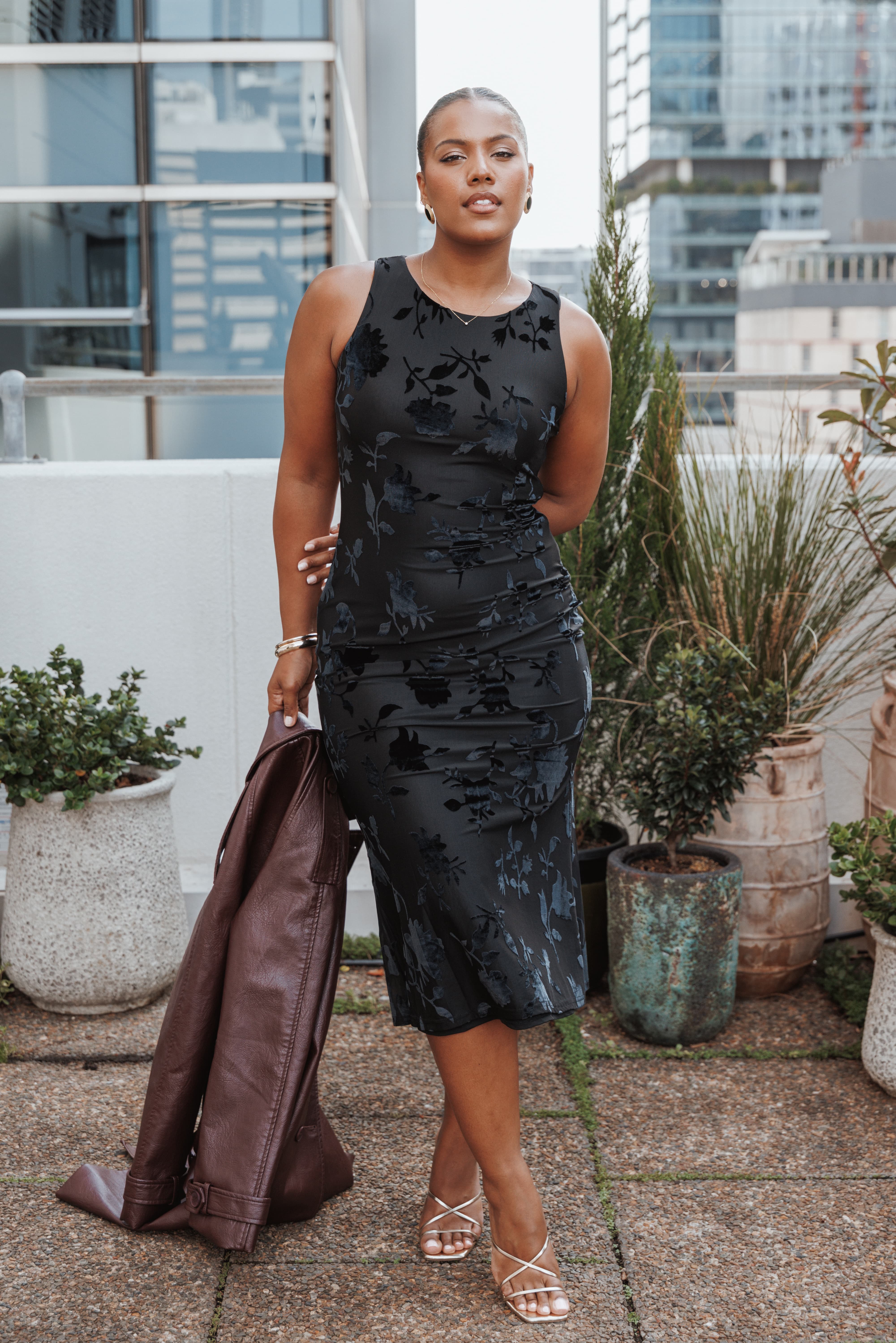 Melinda Sleeveless Velvet Maxi - Black