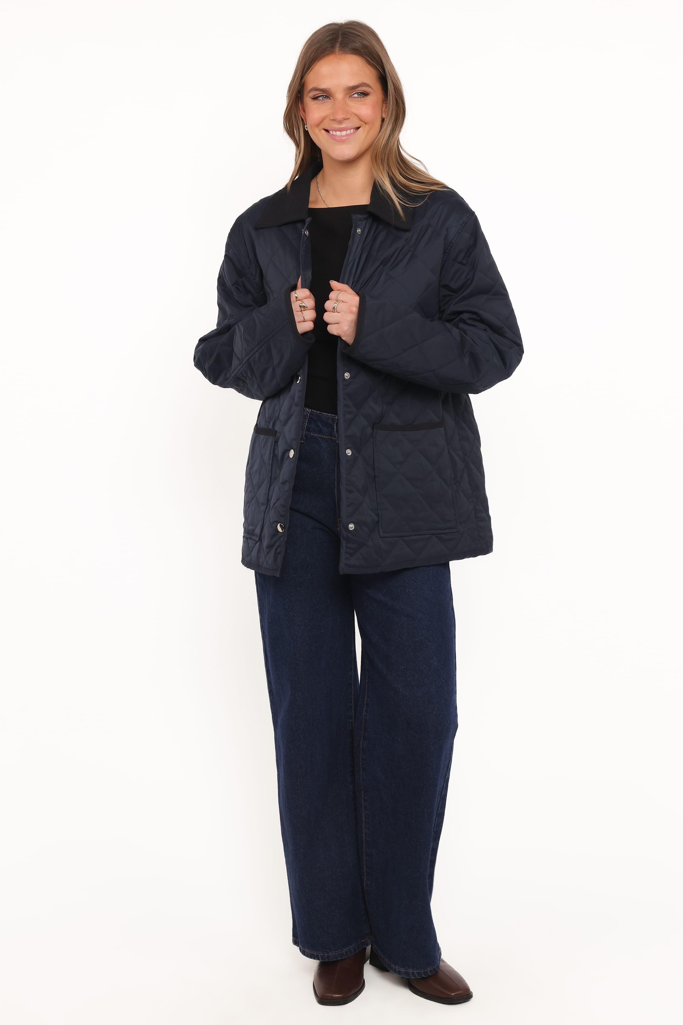 Lynly Quilted Barn Jacket - Navy