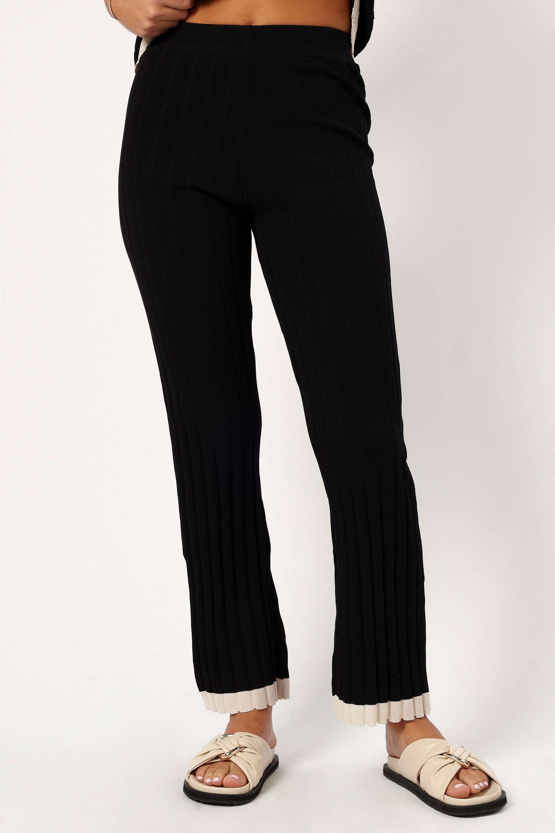 Henrie Knit Set - Black Beige