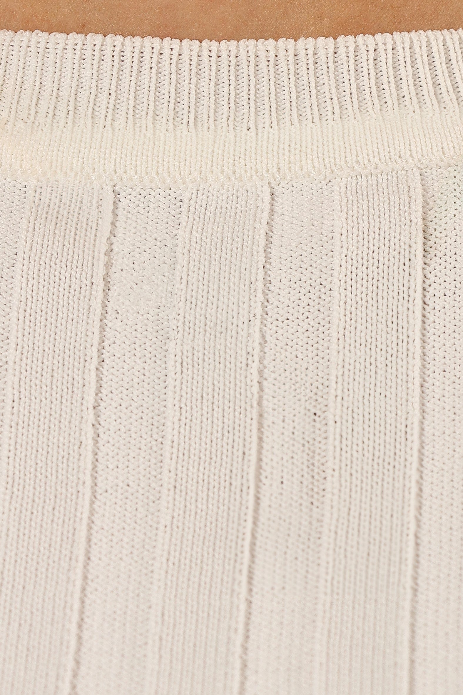 Aneesa Wide Rib Knit Top - White
