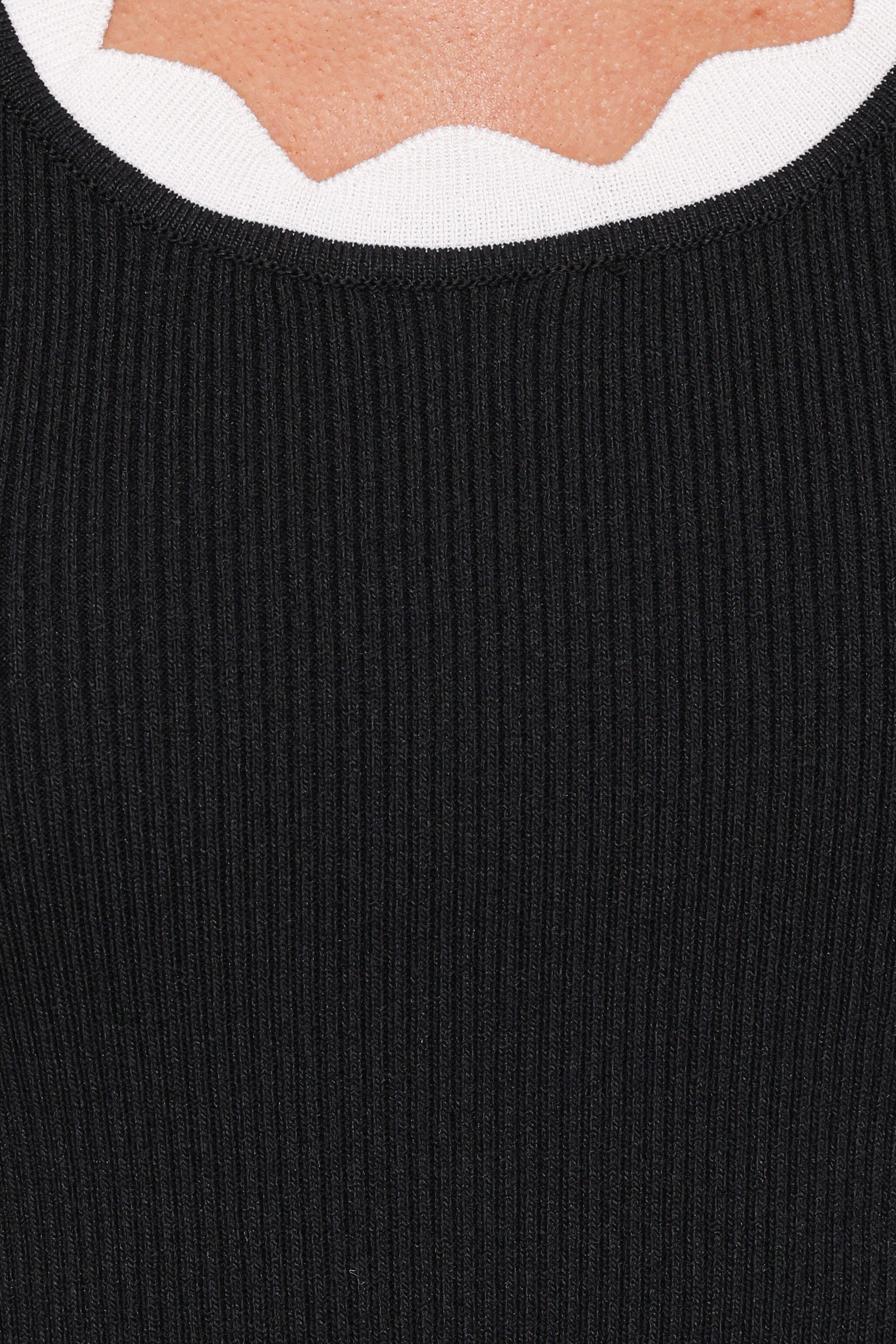 Johnson Scalloped Trim Tank - Black White