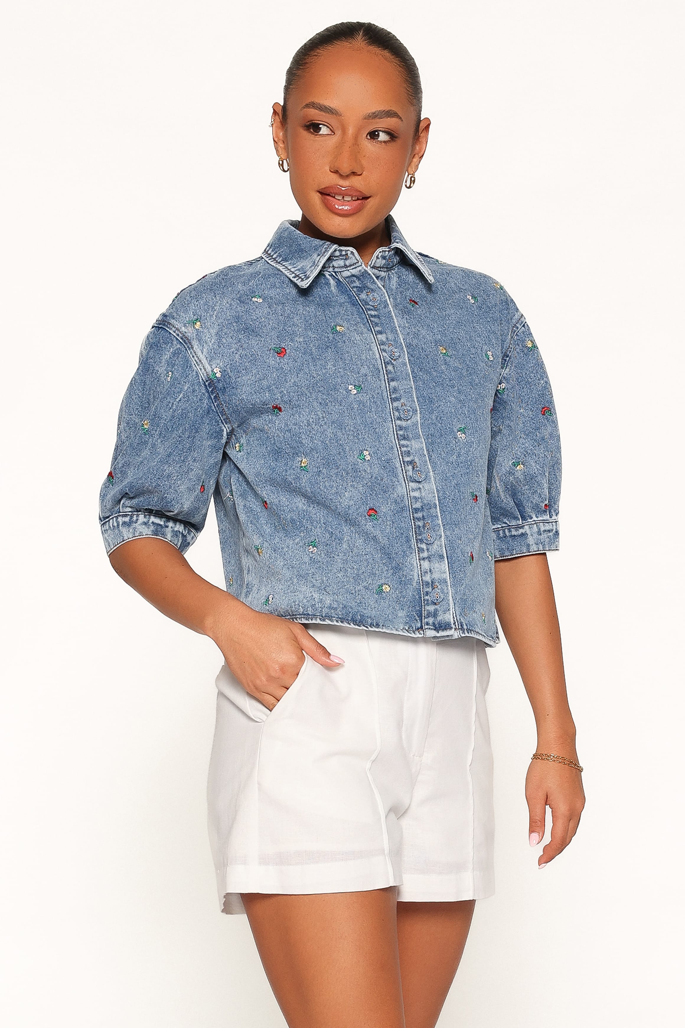 Nerys Embroidered Shirt - Medium Wash
