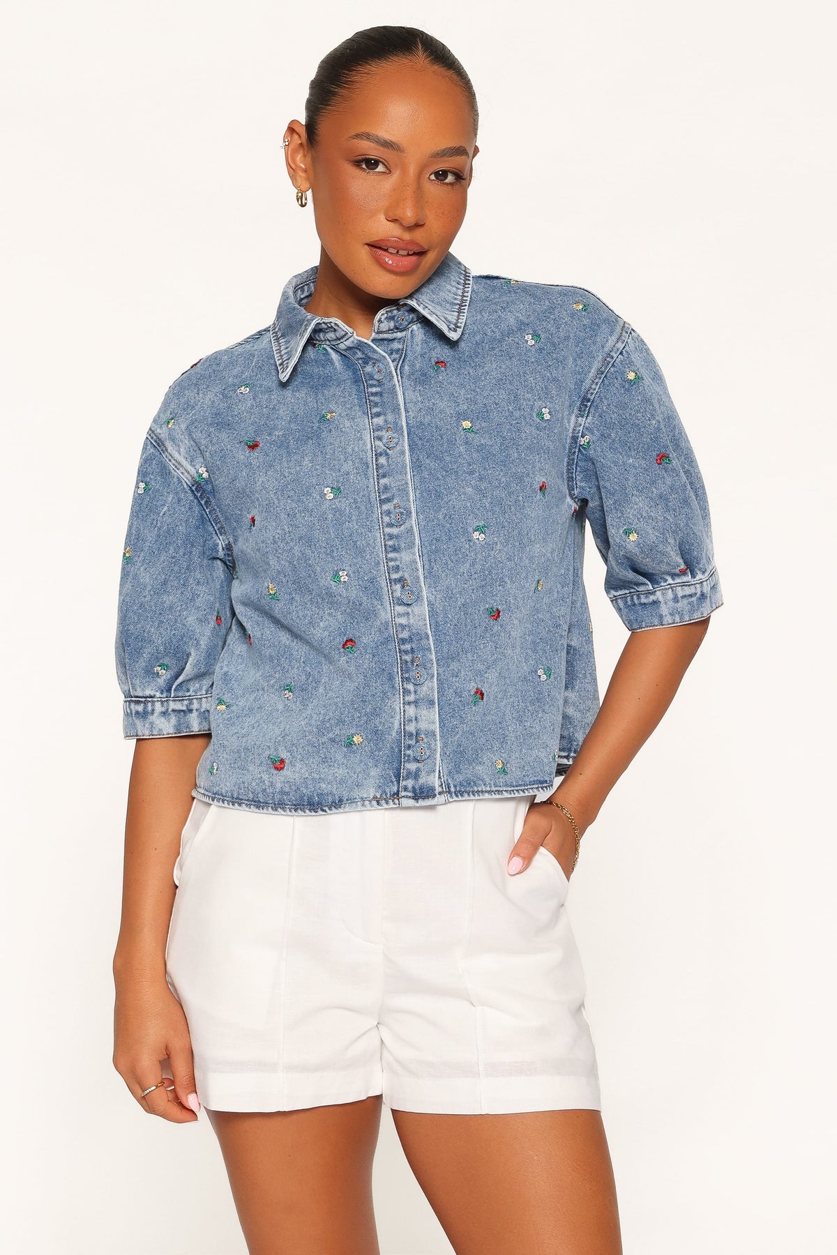 Nerys Embroidered Shirt - Medium Wash